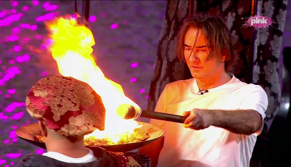 PREOKRET NA SAMOM STARTU ELITE: Željko Mitrović upalio večni plamen i označio početak jubilarne sezone, Stanija u gondoli uz njega (VIDEO) – Elita 10 otvaranje