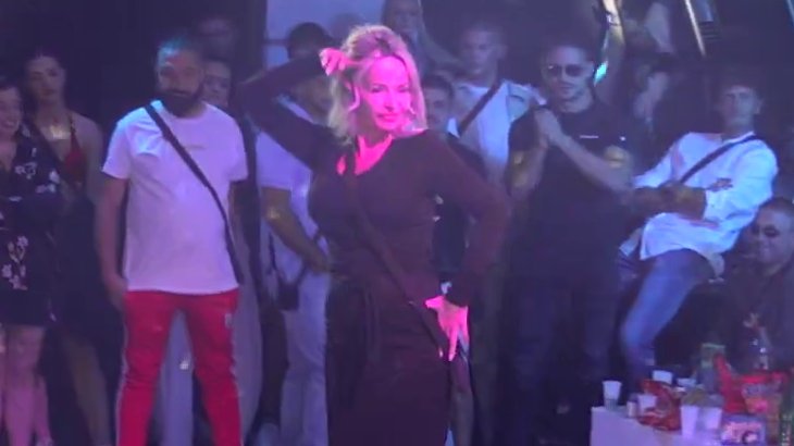 HARIZMA KOJA OSVAJA PISTU: Mirjana Zuzija otkrila mladim devojkama tajnu samopouzdanja, žiri i publika ostali bez reči (VIDEO) – Mirjana Zuzija harizma