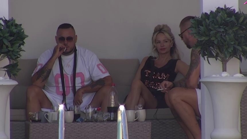 JANJUŠ I CAR UDARILI NA MIRJANU: Intimna pitanja u Beloj kući podigla tenziju, zadrugarka otvoreno odgovarala pred svima (VIDEO)