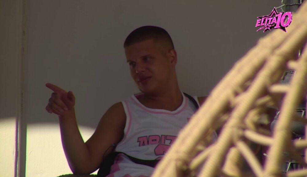 SUKOB ODJEKUJE BELOM KUĆOM: Karlo Ječmenek i Dajana Jemini u žestokoj razmeni uvreda na početku Elite 10, a tenzije samo rastu (VIDEO)