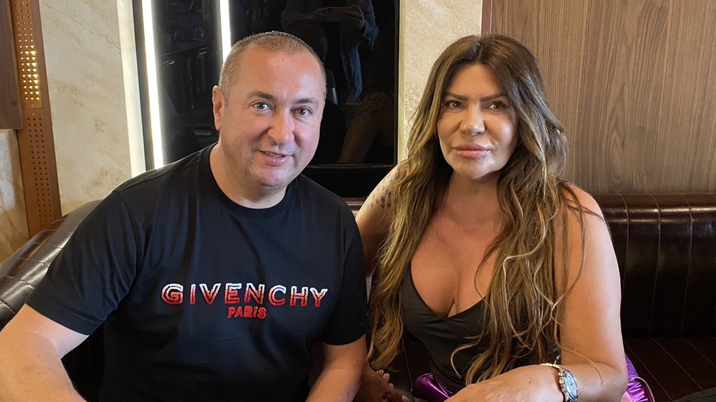 ĐANI POKAZAO PRAVU MOĆ LJUBAVI: Slađa dobila luksuzni BMW, ali jedan detalj nasmejao sve (VIDEO) – iznenađenje za Slađu