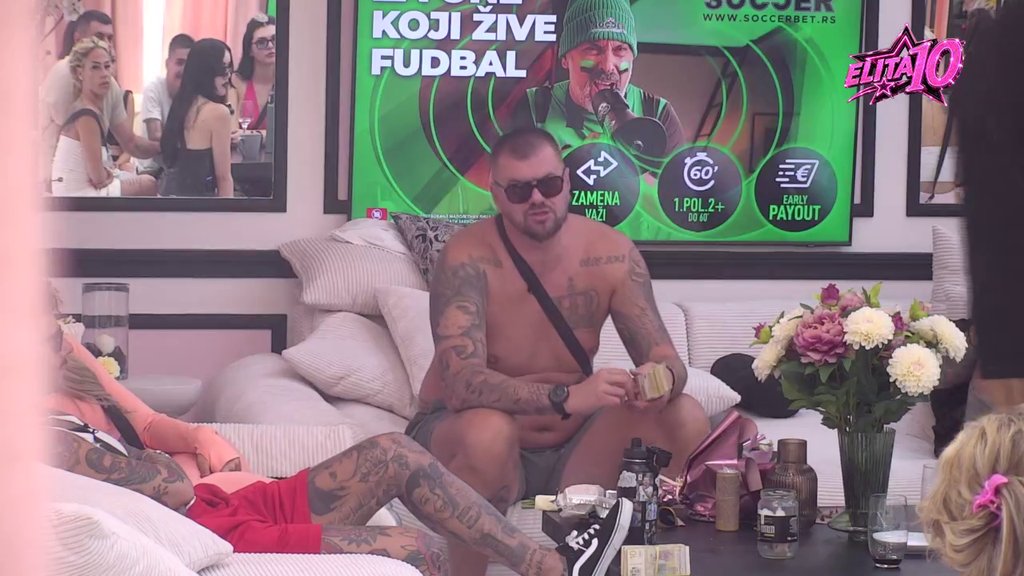MIĆA OTVORIO DUŠU ZA CRNIM STOLOM: Otkrio šta zaista misli o Janjušu, usledila reakcija koju su svi čekali (VIDEO) – Mića o Janjušu
