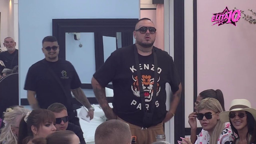 SUKOB I NAPETOST NA PODELI BUDŽETA: Lepi Mića direktno prozvao Filipa Cara, situacija u Beloj kući sve vrelija (VIDEO) – napad u Beloj kući