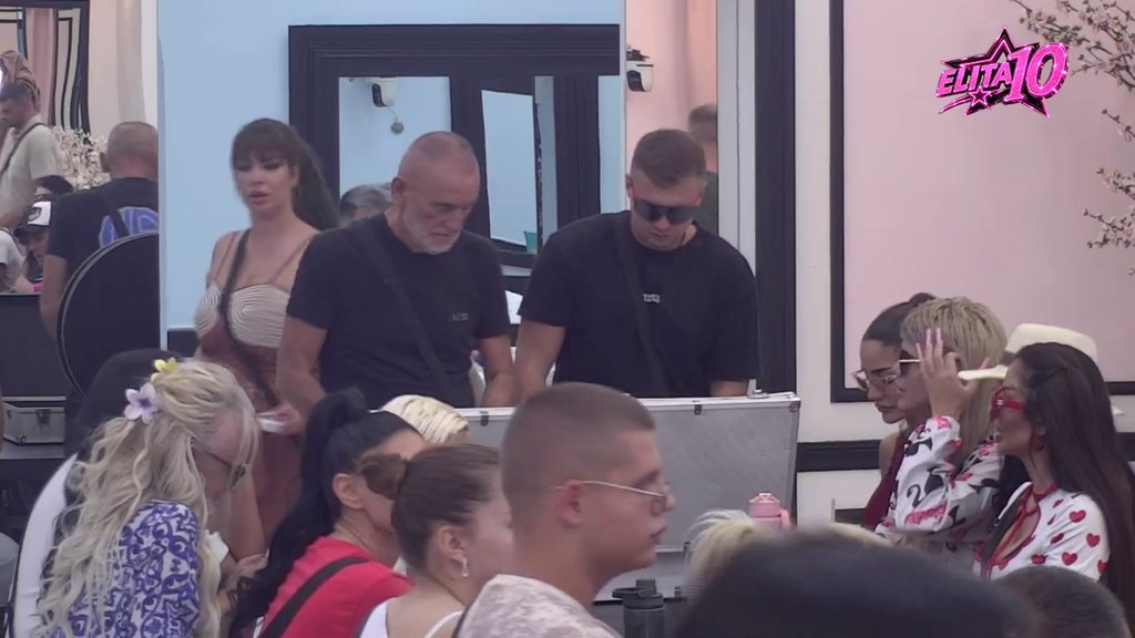 ŽESTOKA PODELA BUDŽETA U ELITI: Lepi Mića hvali nove učesnike, a potom napada Marinkovića pred svima (VIDEO)