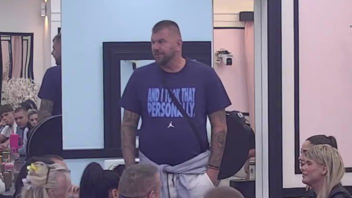 JANJUŠ IZGUBIO STRPLJENJE ZBOG MAJE: Frapiran što Maja Marinković ugovara viđanje Alibabe i Nore, nije birao reči pred svima (VIDEO)