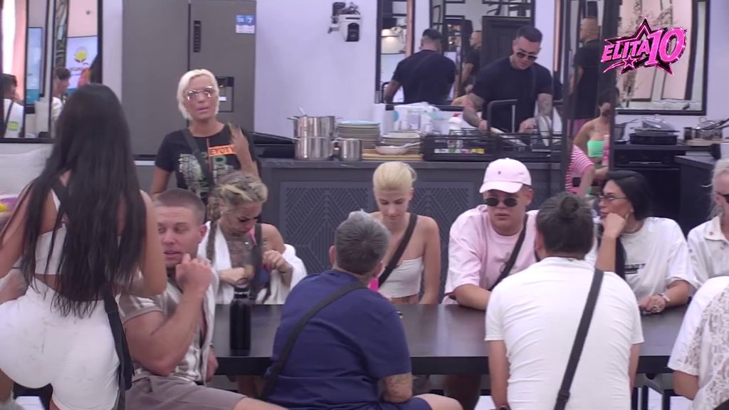 JASENKA ZAMENILA ZADATAK ZA EMOCIJE: Umesto da priča o sebi, otvoreno pokazala koliko joj znači Miljana Kulić (VIDEO) – Jasenka u Eliti 10