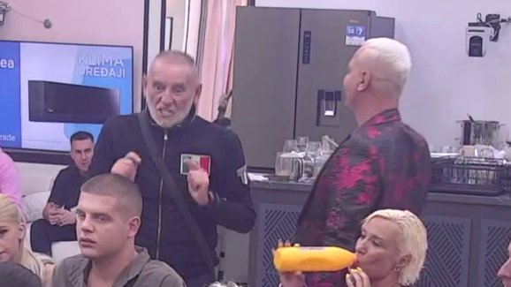 PREOKRET U IZBORU OMILJENE OSOBE: Lepi Mića odlučio, Laura Prgomet izabrana za sedmodnevni boravak u hotelu, svi očekivali Aneli! (VIDEO) – izbor omiljene osobe