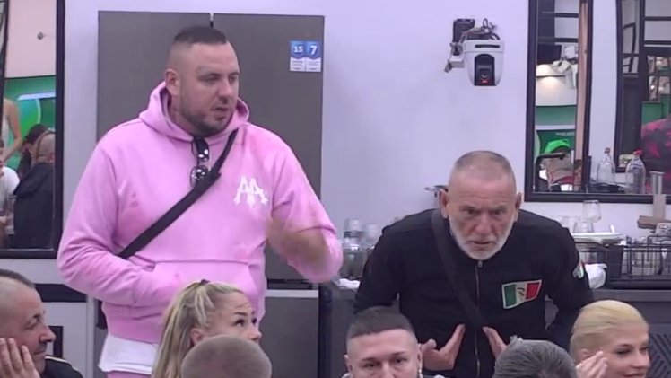 ŽESTOK OBRAČUN U BELOJ KUĆI: Filip Car i Lepi Mića ušli u otvoreni sukob zbog podele budžeta, prozivke ne prestaju (VIDEO) – podela budžeta u Beloj kući