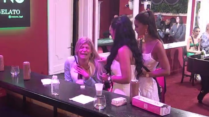 EMOCIJE PREPLAVILE BELU KUĆU: Uroš Stanić nije izdržao pritisak na žurki, Stefan Karić pokušava da ga smiri – da li će dodatno piće samo pogoršati situaciju? (VIDEO) – Uroš Stanić emocije na žurki