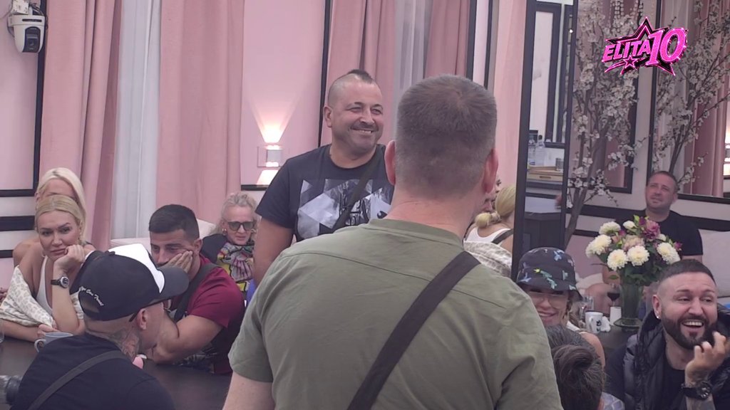 BUREK OTVORENO O PORŠELINI: Učesnik Elita priznaje simpatije, a reakcije zadrugara ne prestaju (VIDEO) – simpatije u Eliti