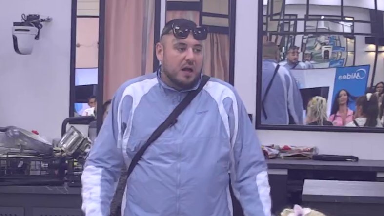 CAR UDARIO NA ĐUKIĆA I ANELI: Filip Car bez dlake na jeziku o njihovoj vezi, takmičari u šoku! (VIDEO) – Filip Car Aneli