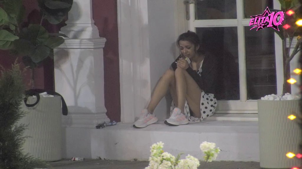 EMOCIJE PUCAJU U BELOJ KUĆI: Jasmina Marković slomljena pred kamerama, ostala bez podrške zadrugara (VIDEO) – Jasmina Marković suze
