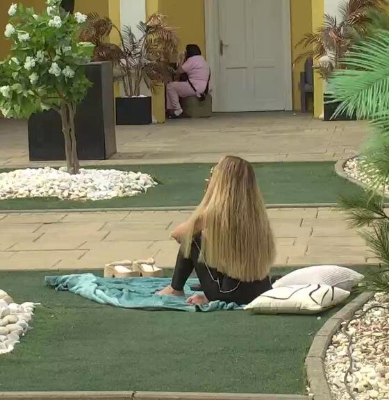 KOME SMEŠTAJU ULOGU STANIJE U ELITI: Aneli Ahmić izabrala dok za novi performans, cimeri odmah povukli paralelu (VIDEO) – Aneli Ahmić Elita