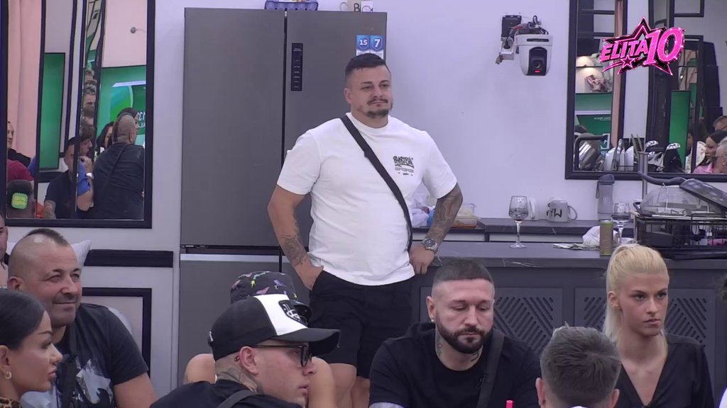 TERZA OTKRIO ŠTA GA KOČI KOD LAURE: Zadrugar otvoreno o privlačnosti, ali i razlogu zbog kog ne želi da napravi prvi korak (VIDEO) – Terza i Laura