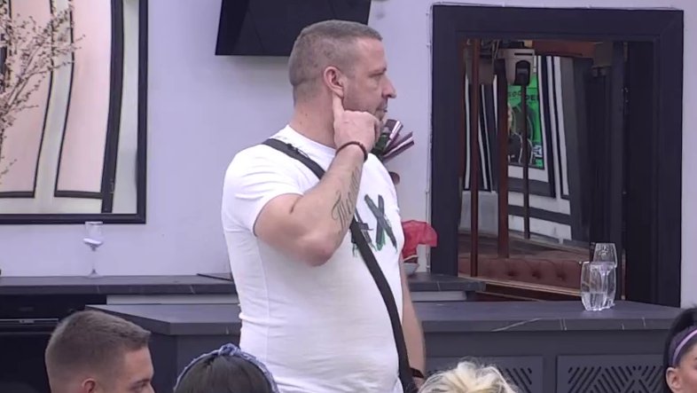 ZADRUGARI GUBE GLAVU ZA JAKŠIĆKOM: Aleksandra priznala šta oseća prema Nemanji, ali tu nije kraj priče (VIDEO) – muškarci gube glavu za Jakšićkom
