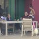 CAR OSTAO BEZ ODGOVORA: Laura Prgomet izbegla razgovor, Filip Car pokušao da spusti tenziju u Beloj kući (VIDEO) – Filip Car i Laura Prgomet