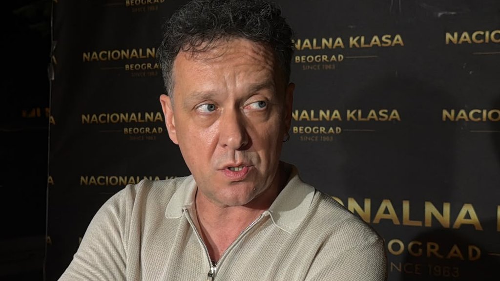 MASKE PADAJU NA ESTRADI: Dženan Lončarević razveo se posle 25 godina, bivša ga optužila za dvostruki život (FOTO) – dvostruki život Dženana Lončarevića