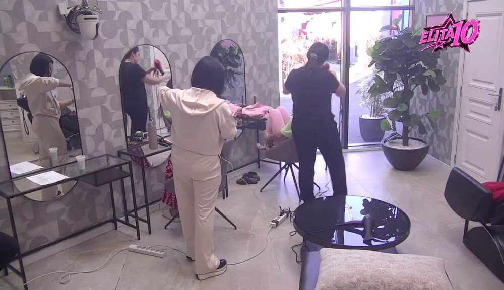 PREOKRET U JUTARNJOJ RUTINI ELITE: Anđela Đuričić i Biljana Čavlin prve osvojile frizerski salon, evo šta su izabrale (VIDEO) – frizerski salon u Beloj kući