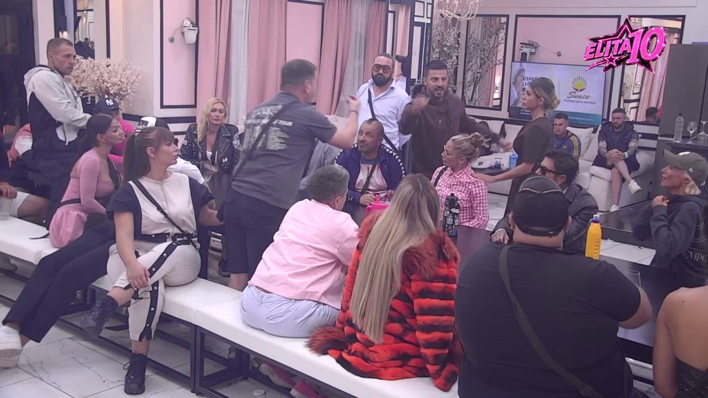 RASPRAVA EKSPLODIRALA ZA CRNIM STOLOM: Lepi Mića udario na Filipa Marinkovića, uvrede sevaju na sve strane (VIDEO) – nominacije u Eliti