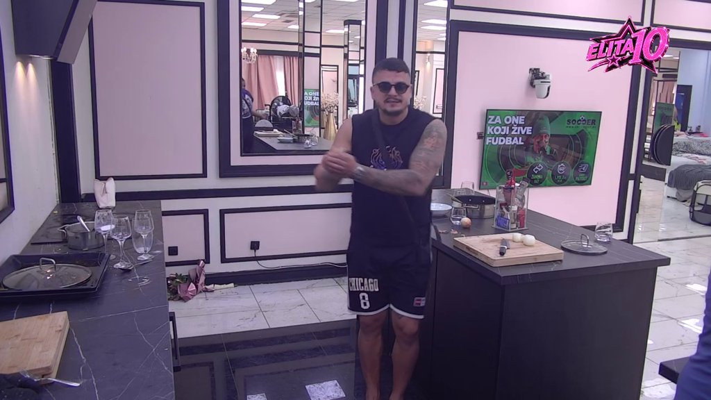 VELIKI ŠEF PROBUDIO ELITU: Takmičari skočili iz kreveta, jutro obeležili kafa i tračevi (VIDEO)