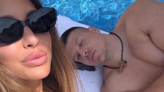 DRAMA SA ANOM NIKOLIĆ NIJE JE DOTAKLA: Jelena Radanović pokazala izvajano telo, a reakcije ne prestaju da pristižu (FOTO) – Jelena Radanović odmor