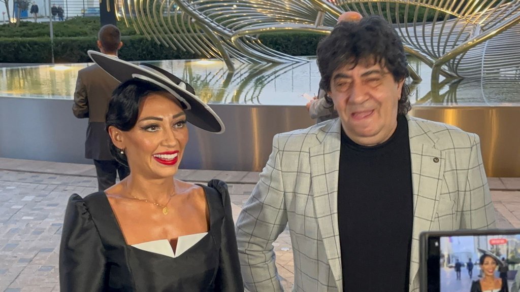 PREVAZIŠLI SU PRIČE I RAZLIKOM U GODINAMA: Srpska pevačica Zorana konačno otkrila zašto ne živi sa Stevom Simeunovićem pod istim krovom (FOTO) – brak Zorane i Steve Simeunovića