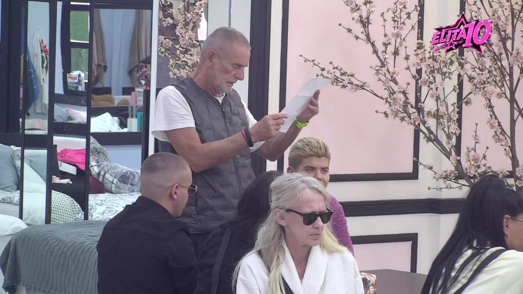 PREOKRET U ELITI: Petnaest učesnika staje na dasku, samo osam može ući među Odabrane – tenzija raste pred izazov (VIDEO) – izazov sa daskom u Eliti