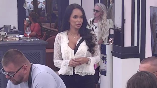 SANDRA OTVORILA KARTE PRED SVIMA: Otkrila šta zaista misli o Kačavendi i odnosu sa Janjušem, a njegova reakcija sve iznenadila (VIDEO) – Sandra i Janjuš