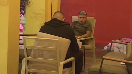 SUKOB CARA I KARIĆA PODIGAO TENZIJU: Filip Car otkrio šta se desilo pred ulazak u Elitu, maske padaju u Beloj kući (VIDEO) – sukob Car i Karić
