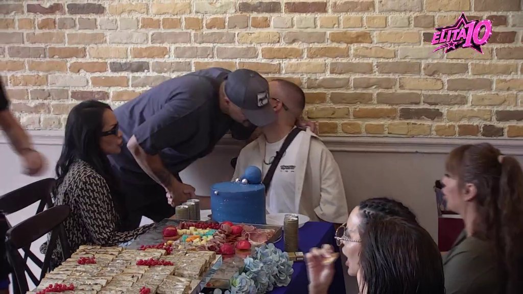 TERZA SE POJAVIO BEZ NAJAVE NA ROĐENDANU: Dača Virijević ostao u šoku, odmah pomenuo Comaru pred svima (VIDEO) – Terza na rođendanu Dače Virijevića