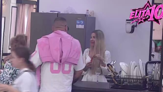 CAR NE ODUSTAJE OD ANELI: Filip Car ponovo ispituje Ahmićevu o vezi sa Đukićem, reakcija pred svima (VIDEO) – pomirenje Aneli i Đukića