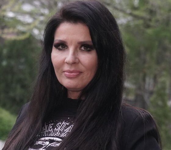 KAKVA PROMENA U ŽIVOTU MAJE MARIJANE: Poznata pevačica otkrila kako su je poljski poslovi oblikovali, a povreda sve preokrenula (FOTO) – Maja Marijana detinjstvo