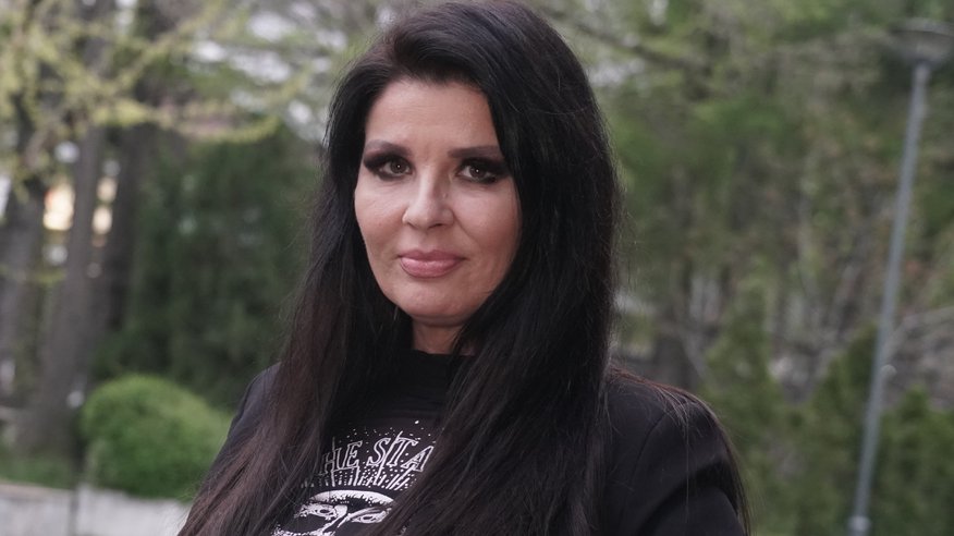 KAKVA PROMENA U ŽIVOTU MAJE MARIJANE: Poznata pevačica otkrila kako su je poljski poslovi oblikovali, a povreda sve preokrenula (FOTO) – Maja Marijana detinjstvo