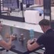 NAPETOST RASTE U ELITI: Mali Velja javno se hvali poljupcem sa Lenom, ali njihova veza i dalje visi u vazduhu (VIDEO) – poljubac u Eliti