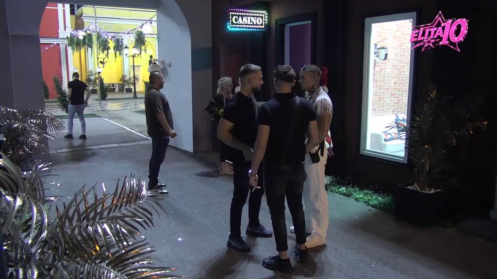SUKOB KOD KAZINA PODIGAO PRAŠINU: Dalibor Zarić opleo po Leni, pa Malom Velji dao šifrovane savete – tenzija raste među zadrugarima (VIDEO)