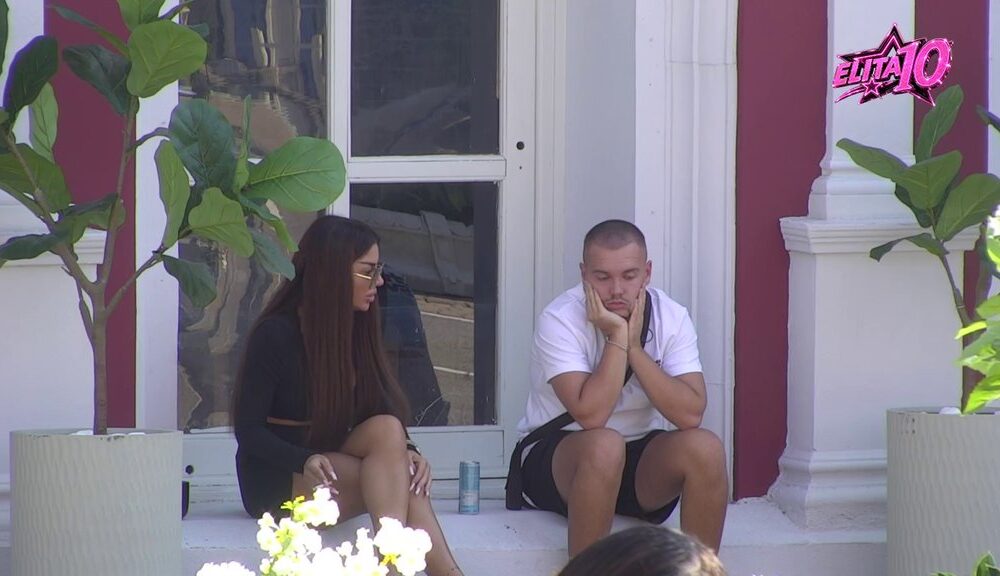 SUKOBI U KATEDRI ZA MORAL: Sanja i Dača bez dlake na jeziku o poljupcima Laure i Ivana, a ni Filip Car nije pošteđen (VIDEO) – poljupci u Eliti