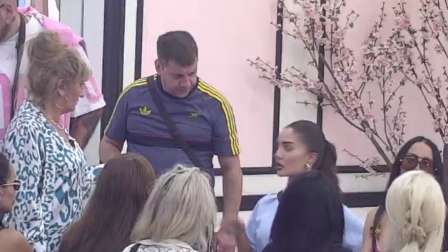 ŽESTOK OBRAČUN ZA HEMIJU U ELITI: Anđela Đuričić i Ivan Marinković rasplamsali sukob oko para od kazina, tenzija ne jenjava (VIDEO) – pare od hemije