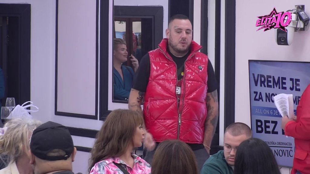 CAR UDARIO NA ASMINA U EMISIJI: Filip Car tvrdi da je trn u oku takmičaru zbog Maje Marinković, a evo šta je sve rekao (VIDEO) – Car i Asmin u Eliti