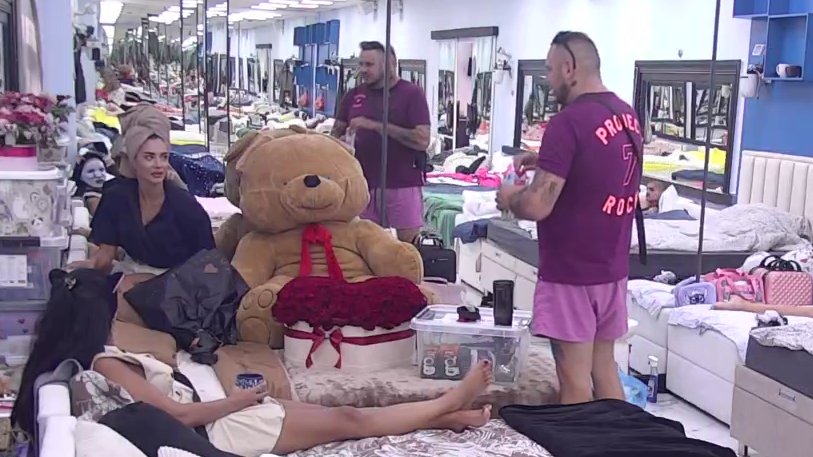 LJUBOMORA PONOVO ZAVLADALA U ELITI: Anđela Đuričić otkrila Filipovu reakciju na Sukijeve ruže, da li prijateljstvo prelazi granicu? (VIDEO) – ljubomora u Eliti