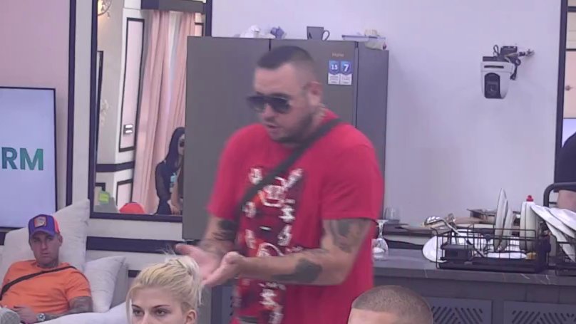 PREOKRET U ODNOSIMA U ELITI: Car i Janjuš digli ruke od Đukića i Aneli, razotkriven pravi razlog zahlađenja (VIDEO)