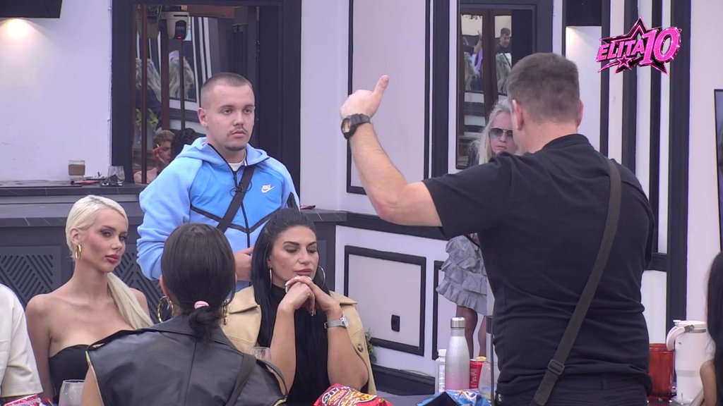 DAČA OTKRIO KO JE SLADIO IVANOVOM POLJUPCU: Dugačak spisak u Eliti, otkriveno ko se razočarao u Lauru i zašto više nije pretnja (VIDEO) – poljubac Ivana i Laure