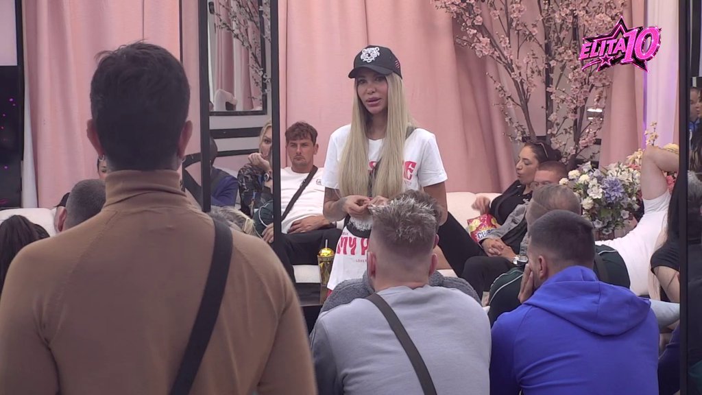 DRAMA NA STARTU EMISIJE: Aneli pokušala da opravda dopisivanje sa Carem, Filip Đukić ostao zatečen (VIDEO)