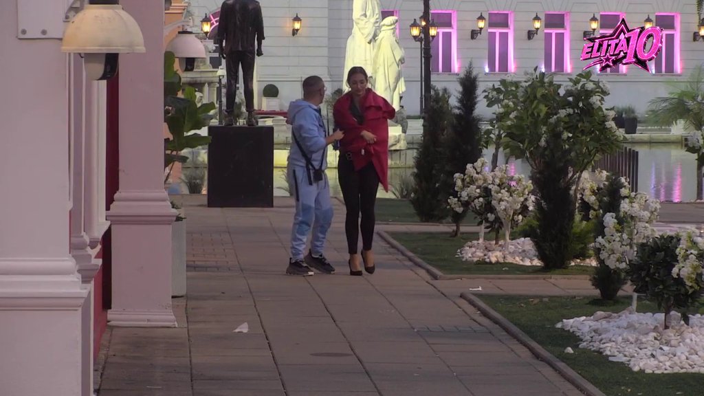 NIŠTA IM NE MOŽE PROMAKNUTI: Dača i Laura uhvatili Mahira i Slađanu na delu dok flertuju na doku, pitanje je šta će biti sledeće (VIDEO) – flert na doku u Eliti