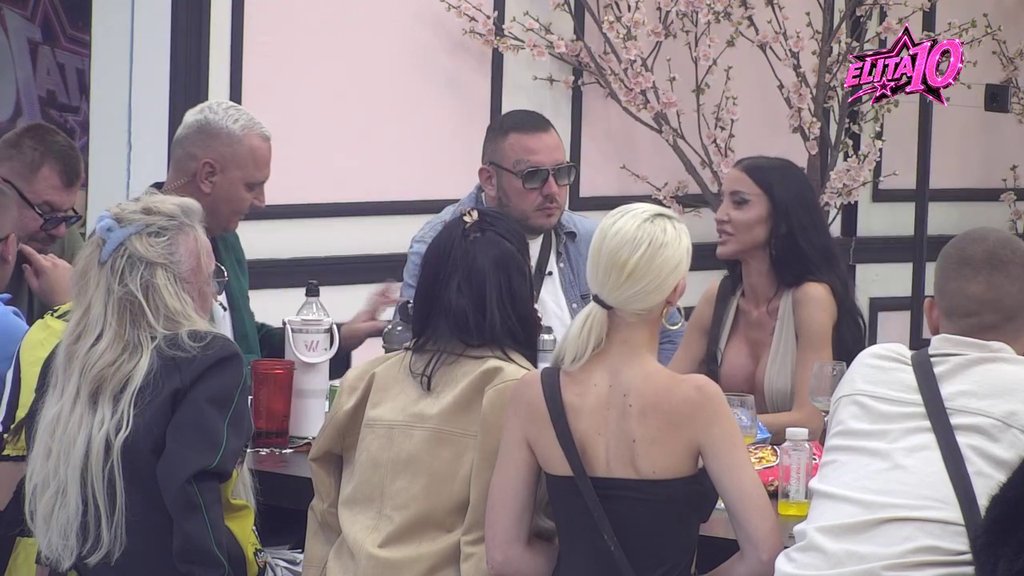 SUKOB ZA CRNIM STOLOM: Filip Car žestoko napao Aneli, a Slađa Poršelina uzvratila pred svima (VIDEO) – odnos Cara i Poršeline