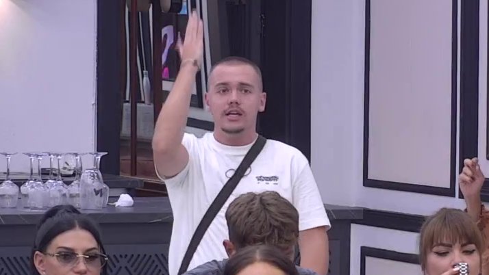 SUKOBI DRMAJU BELU KUĆU: Dača oštro napao Đukića i Aneli zbog foliranja, zadrugari u šoku (VIDEO) – sukobi u Beloj kući