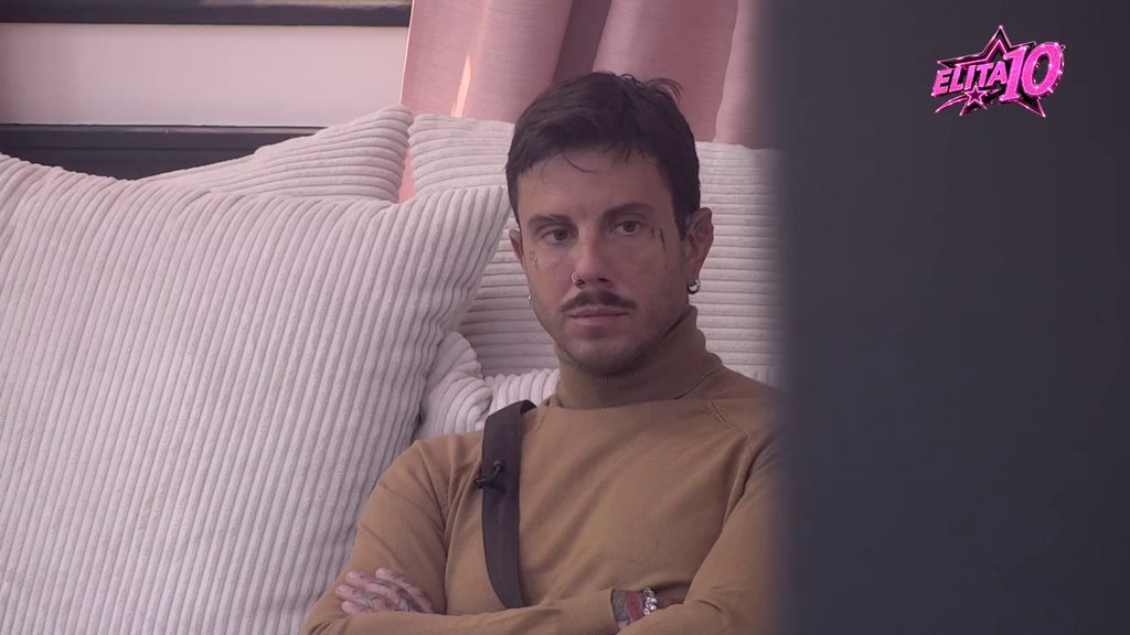 ŽESTOKA SUDBINA ĐUKIĆA U ELITI: Takmičari u neverici zbog njegovog odnosa sa Aneli, svi se pitaju dokle će ići (VIDEO) – Filip Đukić i Aneli