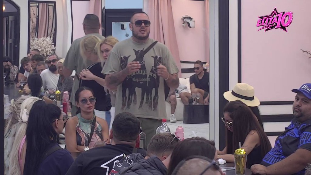 CAR STAVIO SVE KARTE NA STO: Filip Car nahvalio Anđelu, pa iznenadio komentarima o Kariću i Terzi (VIDEO) – Filip Car u Beloj kući