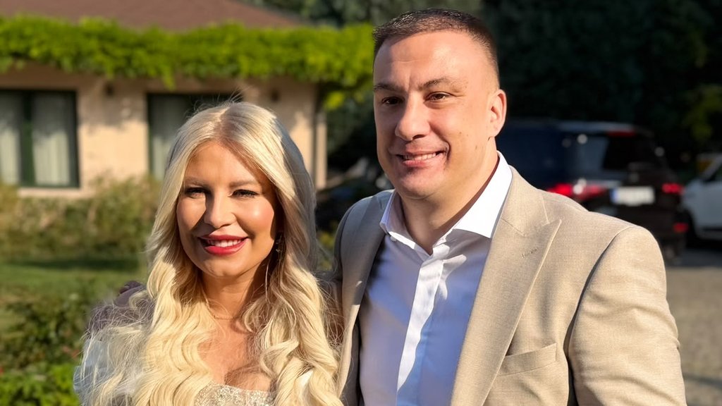 LUKSUZNO SLAVLJE NA PINKU: Dea Đurđević i Lazar stigli nasmejani, kolege među prvim gostima na svadbenoj proslavi (FOTO) – luksuzno slavlje Dee Đurđević i Lazara