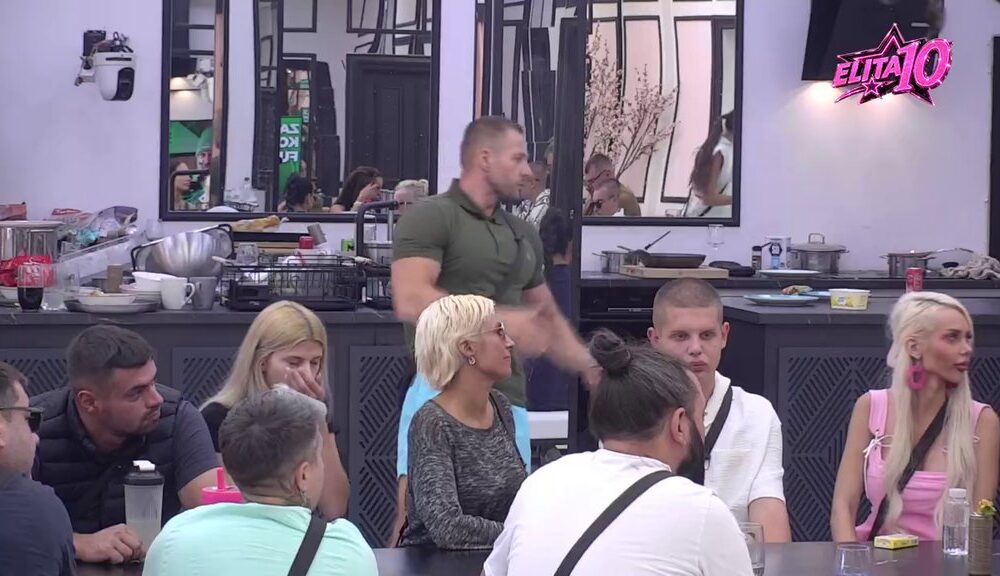 MAHIR UDARIO NA SANJU ZA CRNIM STOLOM: Učesnica mu nije ostala dužna, odgovor podigao tenziju među zadrugarima (VIDEO) – obrati pažnju na svoj zadah