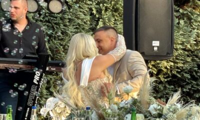 PRVI PLES ODUŠEVIO SVE PRISUTNE: Dea Đurđević i Lazar zaplesali pred gostima, a pesma je izazvala posebne emocije (VIDEO) – prvi ples mladenaca